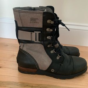 Sorel Major Carly combat boots size 8.5